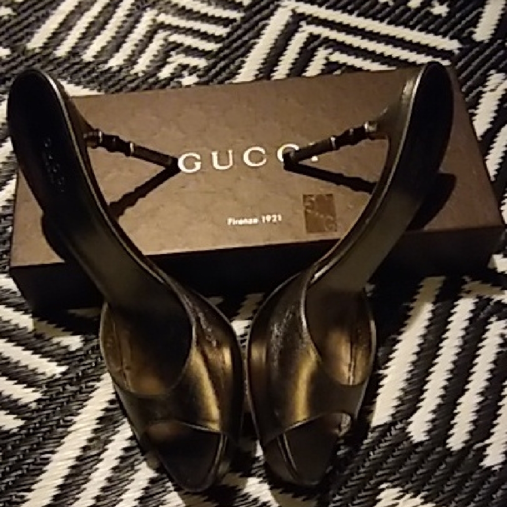 Gucci Pewter Heels